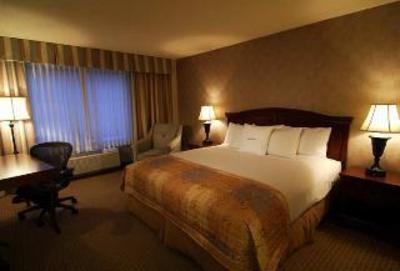 фото отеля Doubletree Hotel Milwaukee/Brookfield