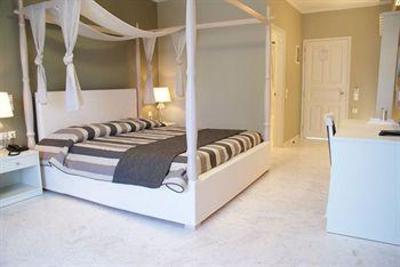 фото отеля Bourtzi Boutique Hotel