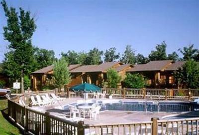 фото отеля Still Waters Resort