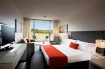 фото отеля Rydges Mount Panorama Bathurst