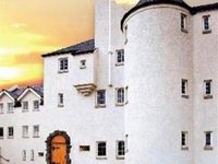 Glenskirlie House & Castle Banknock
