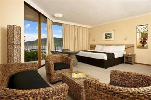 фото отеля Pacific International Hotel Cairns