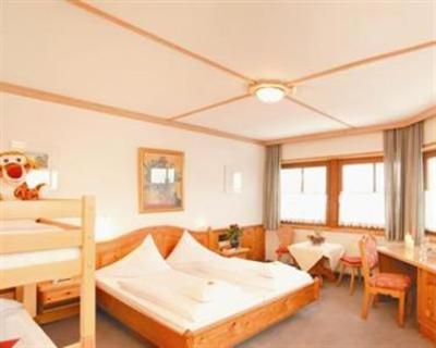 фото отеля Hotel Alpin Scheffau am Wilden Kaiser