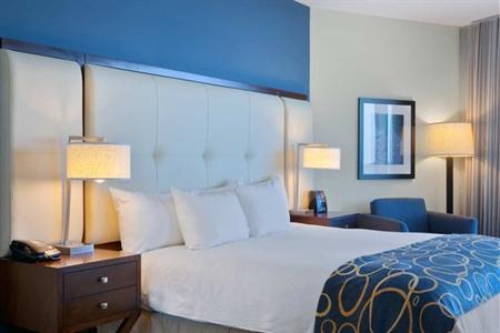 фото отеля Hilton Ft Lauderdale Beach Resort