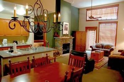 фото отеля The Village Lodge Mammoth Lakes