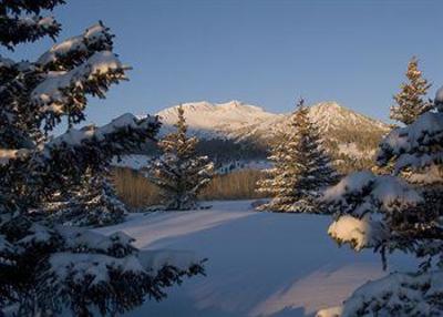фото отеля The Village Lodge Mammoth Lakes