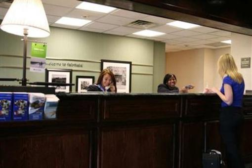 фото отеля Hampton Inn & Suites Fairfield