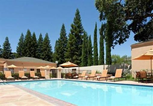 фото отеля Courtyard by Marriott Sacramento Airport Natomas