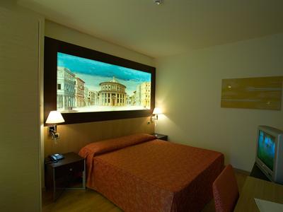 фото отеля West Florence Hotel