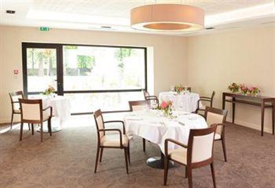 фото отеля Hotel La Charpiniere Saint-Galmier (France)