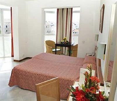 фото отеля Hotel Catalonia Mirador Des Port Menorca