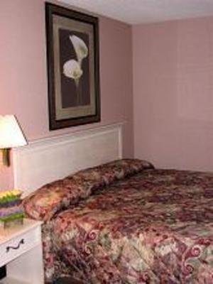 фото отеля Parkside Inn Bridgeview Mackinaw City