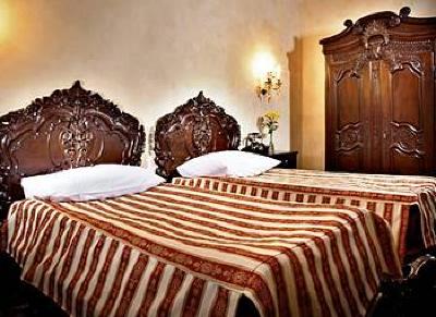 фото отеля King Charles Boutique Hotel Residence