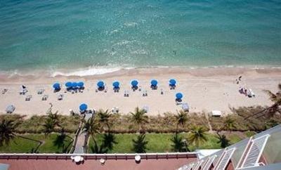 фото отеля Pelican Grand Beach Resort