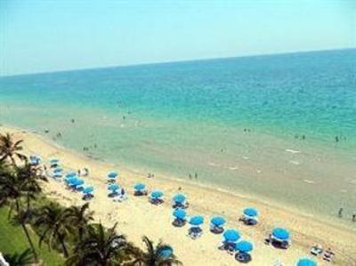 фото отеля Pelican Grand Beach Resort