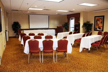 фото отеля Hampton Inn & Suites Redding