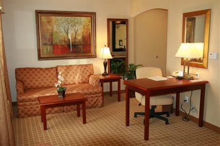 фото отеля Hampton Inn & Suites Redding