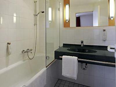фото отеля Hotel Ibis Aachen Normaluhr