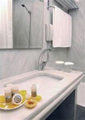 фото отеля Ideon Hotel