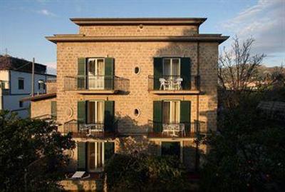 фото отеля Hotel Alpha Sant'Agnello