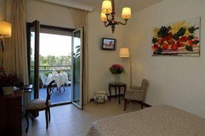 фото отеля Hotel Alpha Sant'Agnello