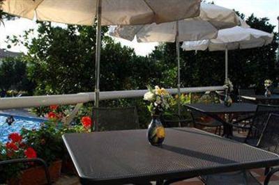 фото отеля Hotel Alpha Sant'Agnello