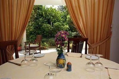фото отеля Hotel Alpha Sant'Agnello