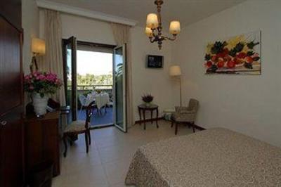 фото отеля Hotel Alpha Sant'Agnello