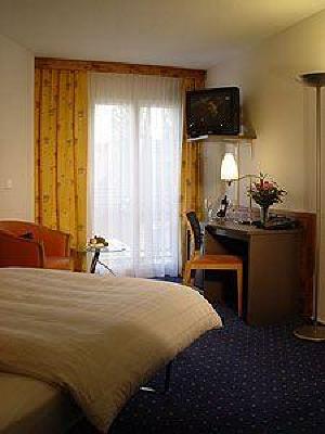 фото отеля Hotel Weisses Kreuz Lyss