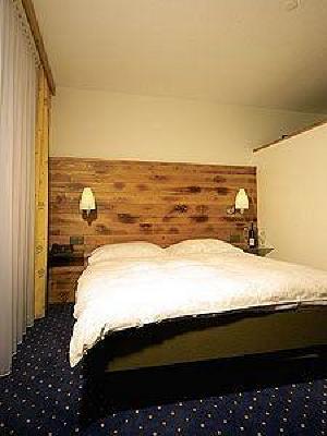 фото отеля Hotel Weisses Kreuz Lyss