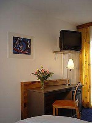 фото отеля Hotel Weisses Kreuz Lyss