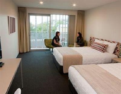 фото отеля Navigate Seaside Accommodation