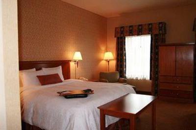 фото отеля Hampton Inn And Suites Montreal