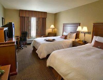 фото отеля Hampton Inn And Suites Montreal