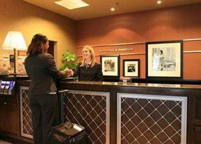 фото отеля Hampton Inn And Suites Montreal