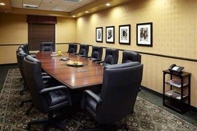 фото отеля Hampton Inn And Suites Montreal