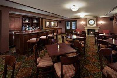 фото отеля Hampton Inn And Suites Montreal