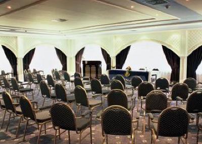 фото отеля Golden Tulip Khasab Hotel and Resort