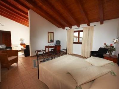 фото отеля Hotel Su Baione