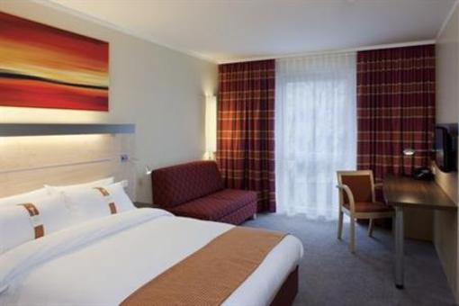фото отеля Holiday Inn Express Guetersloh