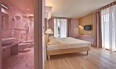 фото отеля Hotel Kristal Palace