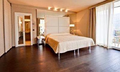 фото отеля Hotel Kristal Palace