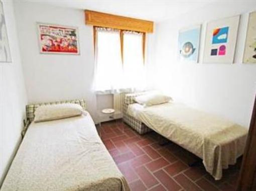 фото отеля Apartment - Porto Valtravaglia