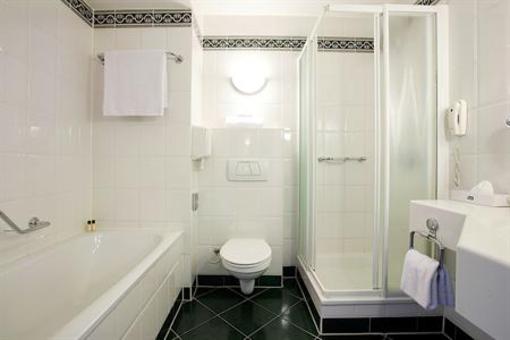 фото отеля Carlton Oasis Hotel