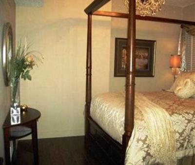фото отеля Hopeless Romantic Bed & Breakfast