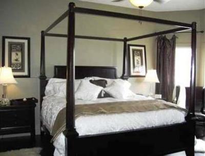фото отеля Hopeless Romantic Bed & Breakfast