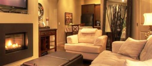фото отеля Hopeless Romantic Bed & Breakfast