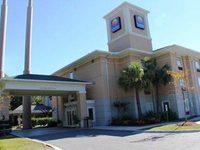 Comfort Inn & Suites Airport Convention Center