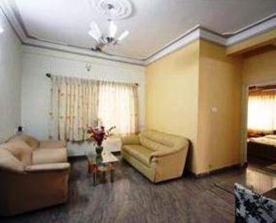 фото отеля Hallmark Apartments