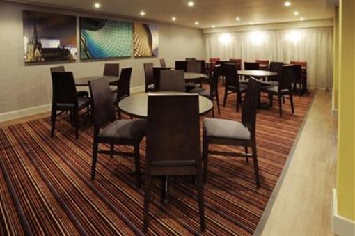 фото отеля Holiday Inn Express Birmingham - Snow Hill